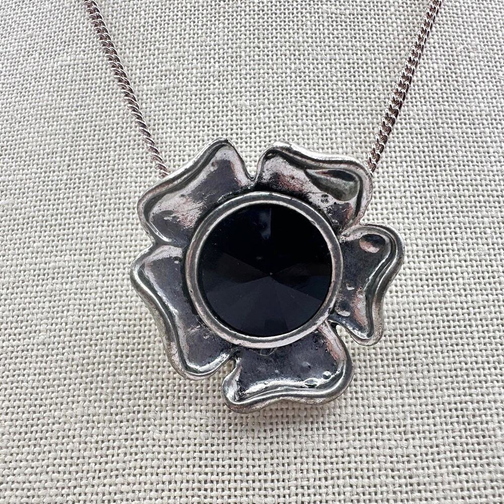 Vintage Y2K Silver Tone Chain Beaded Black Onyx Floral Pendant Necklace Jewelry